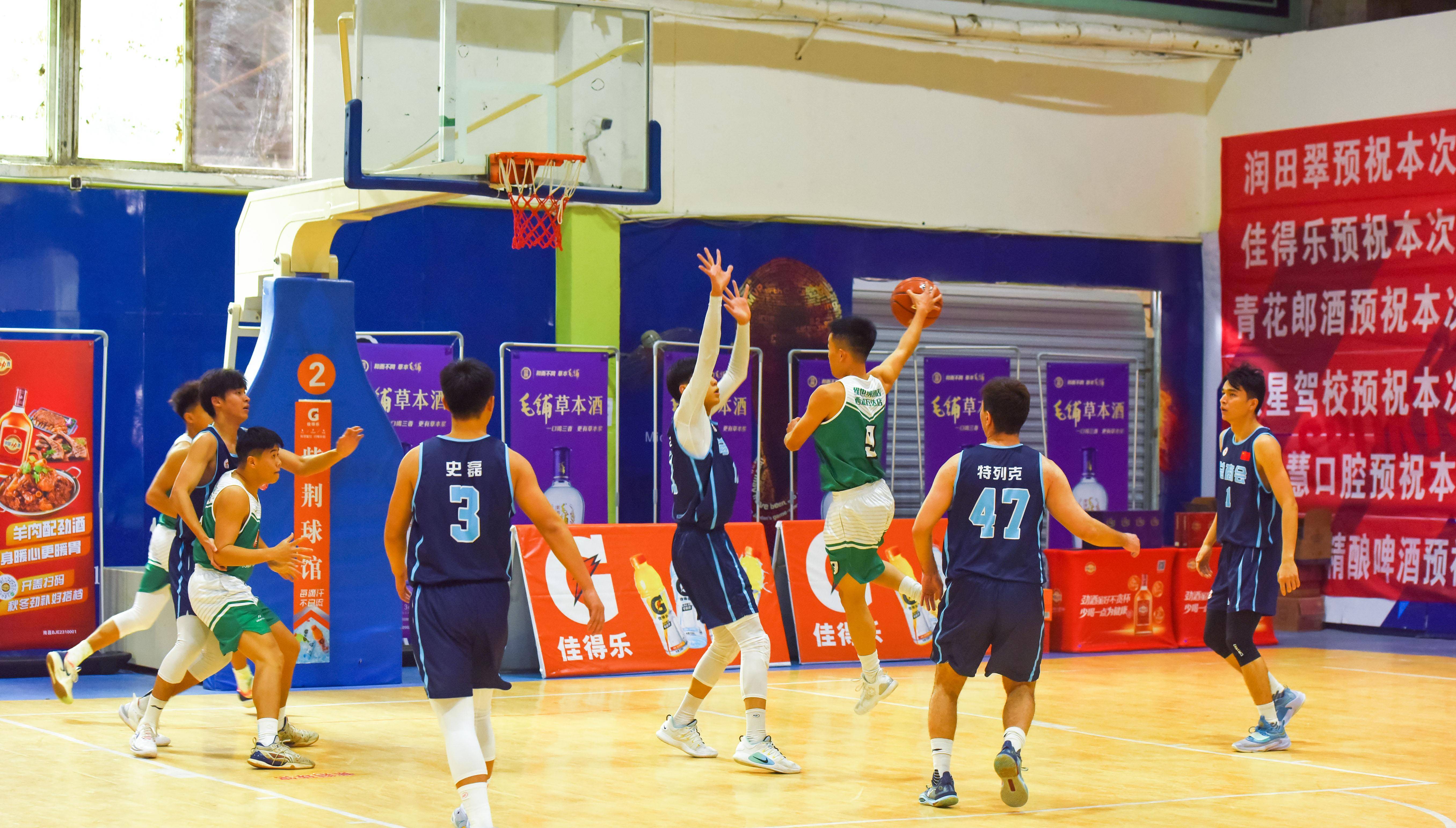 青年篮球赛事火热开赛，新人表现抢眼